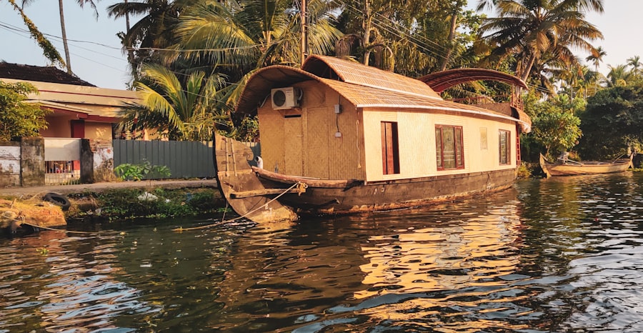 houseboats for sale