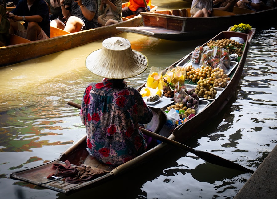 Photo boat market