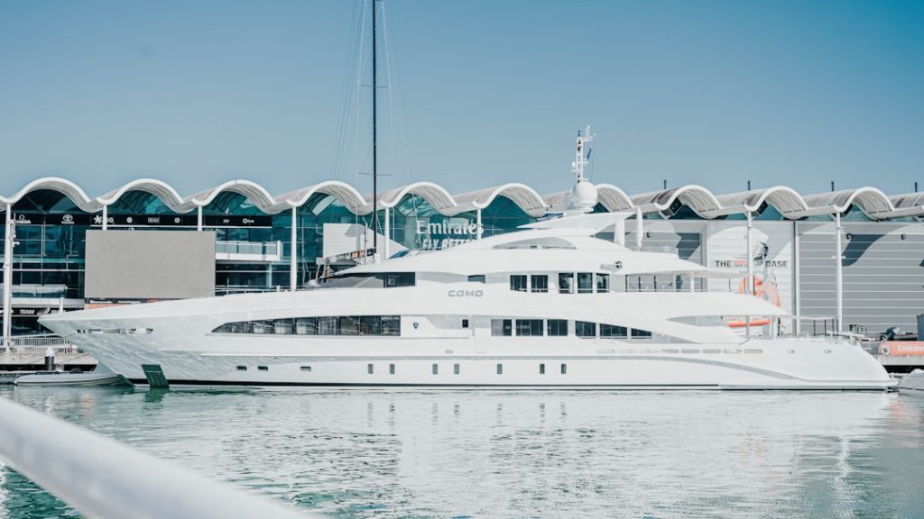Photo luxury yachts for sale