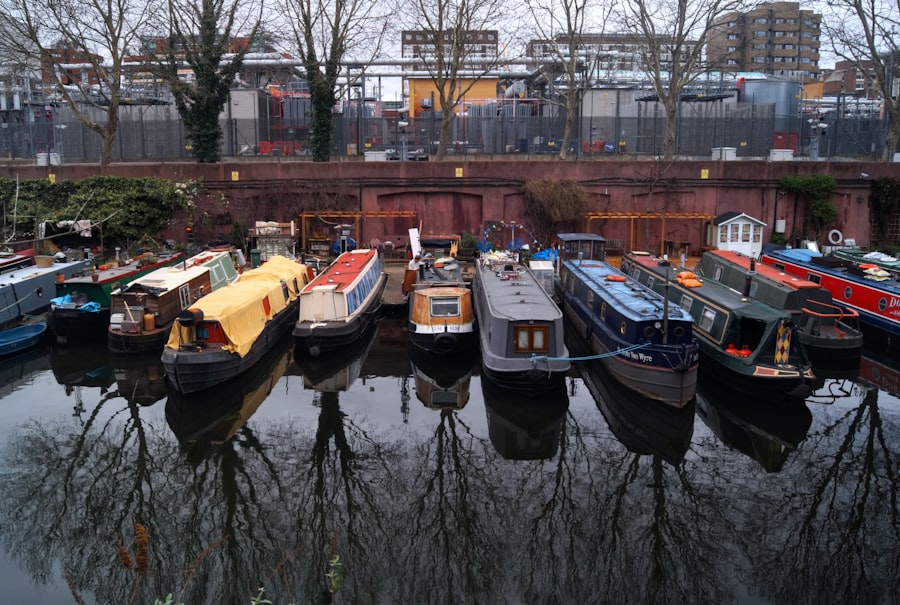 Photo canal boats for sale