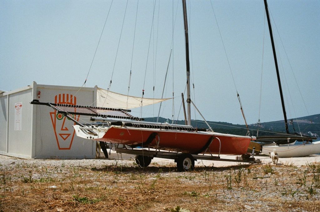 Photo boat dealership