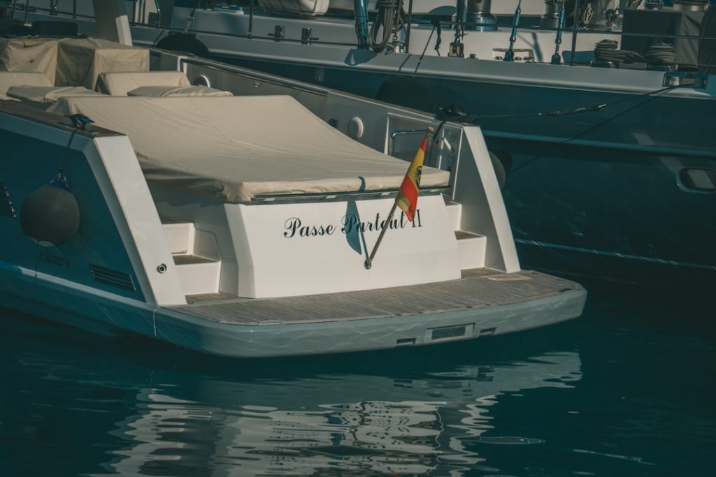Photo yacht marketing