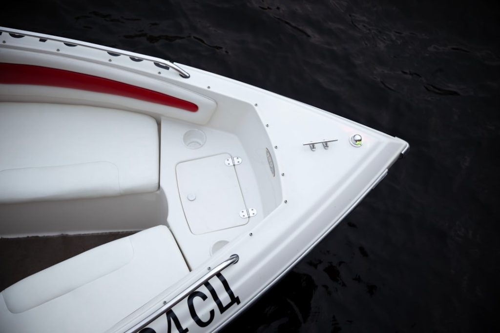 Photo yacht advertising