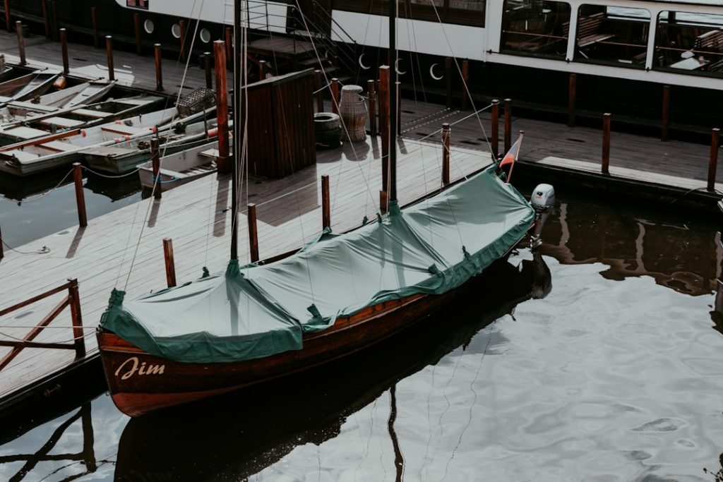 Photo vintage boat advertising
